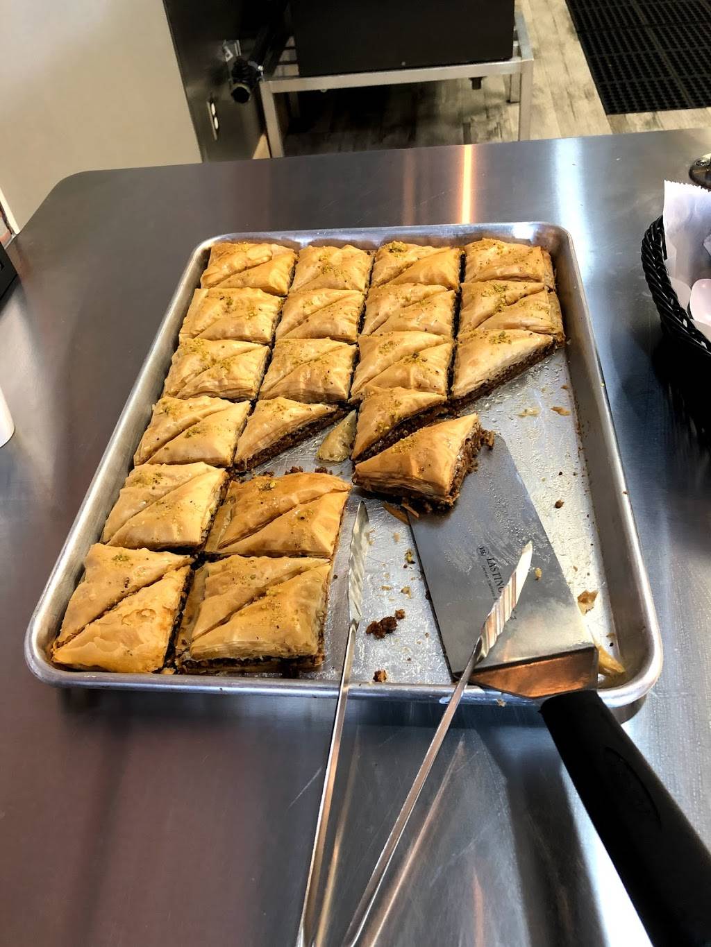 Ta’bleyah Mediterranean Cuisine | restaurant | 525 Sawdust Rd, The Woodlands, TX 77380, USA | 8326639842 OR +1 832-663-9842