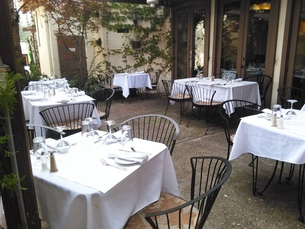 V Restaurant, Bistro & Bar | restaurant | 402 Main St, Murphys, CA 95247, USA | 2097289944 OR +1 209-728-9944