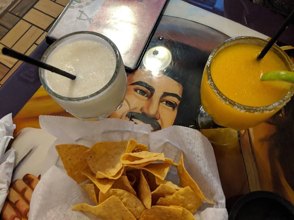 Si Senor Mex-Mex Bar and Grill | restaurant | 612 Walmart Dr, Farmington, MO 63640, USA | 5737473030 OR +1 573-747-3030