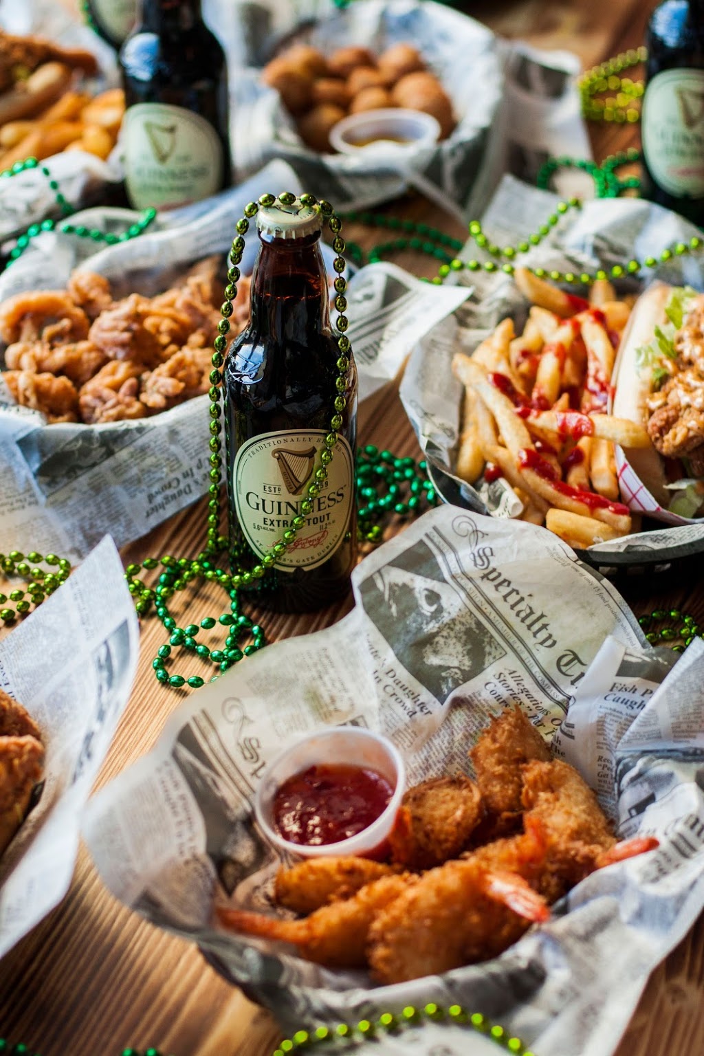 Hook & Reel Cajun Seafood & Bar | restaurant | 28599 Schoolcraft, Livonia, MI 48150, USA | 7349566137 OR +1 734-956-6137