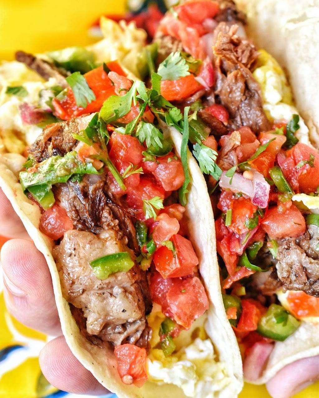 Ven Santa Fe | restaurant | 9407 Astoria Blvd, East Elmhurst, NY 11369, USA | 7185935454 OR +1 718-593-5454