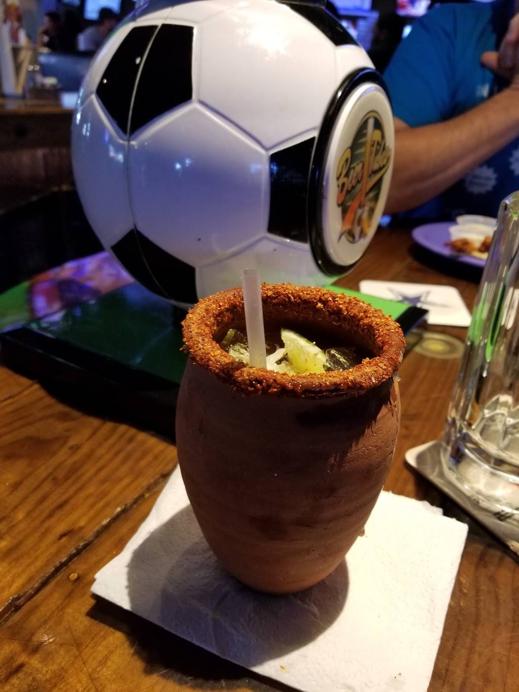 Ojos Locos Sports Cantina - Austin | restaurant | 7522 N Interstate Hwy 35, Austin, TX 78752, USA | 5123820316 OR +1 512-382-0316