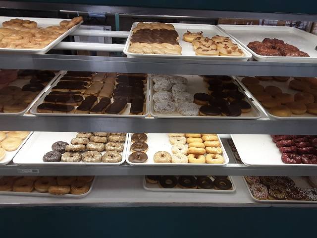 BuckN Good Donuts | restaurant | 6625 Maynardville Pike, Knoxville, TN 37918, USA | 8653774011 OR +1 865-377-4011