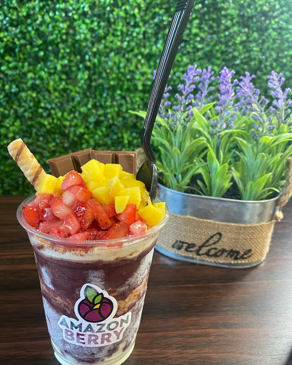 AMAZON BERRY | restaurant | 259 South St, Lowell, MA 01852, USA | 9783985330 OR +1 978-398-5330