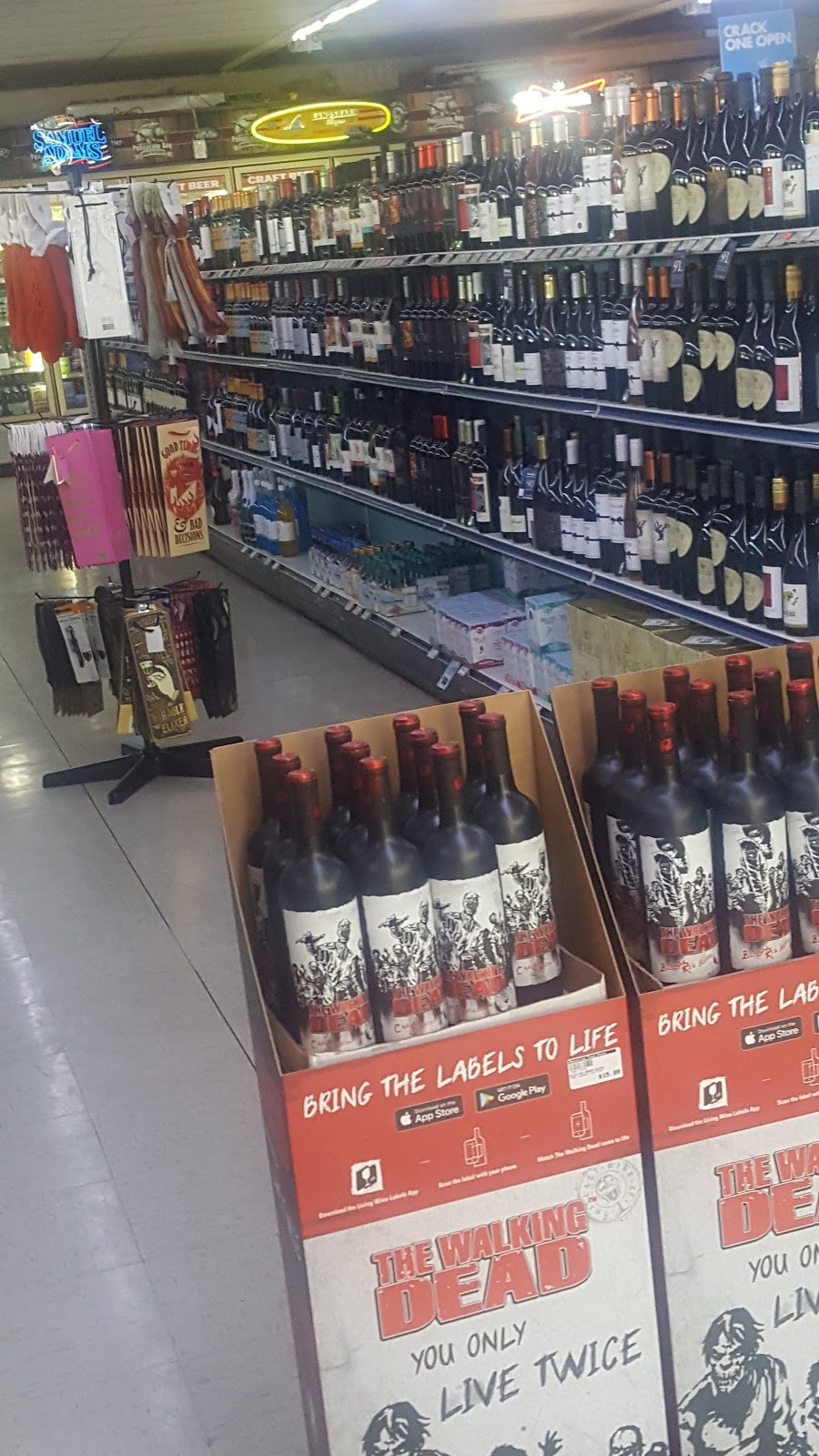 Shoreline Foods International Market & Deli | restaurant | 1180 W Main St, Pensacola, FL 32502, USA | 8504338852 OR +1 850-433-8852