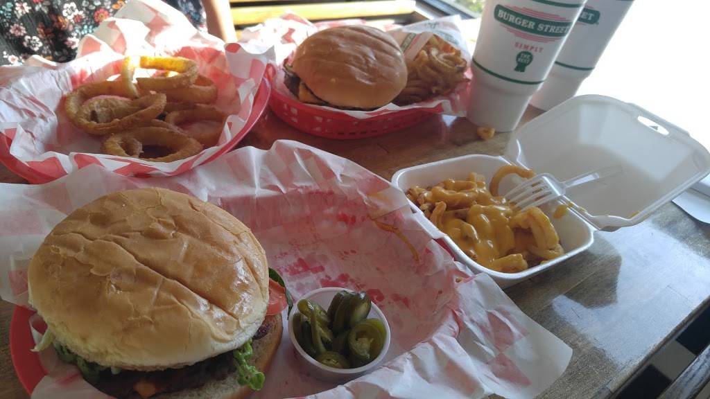 Burger Street | restaurant | 1420 Town E Blvd, Mesquite, TX 75150, USA | 9726865553 OR +1 972-686-5553