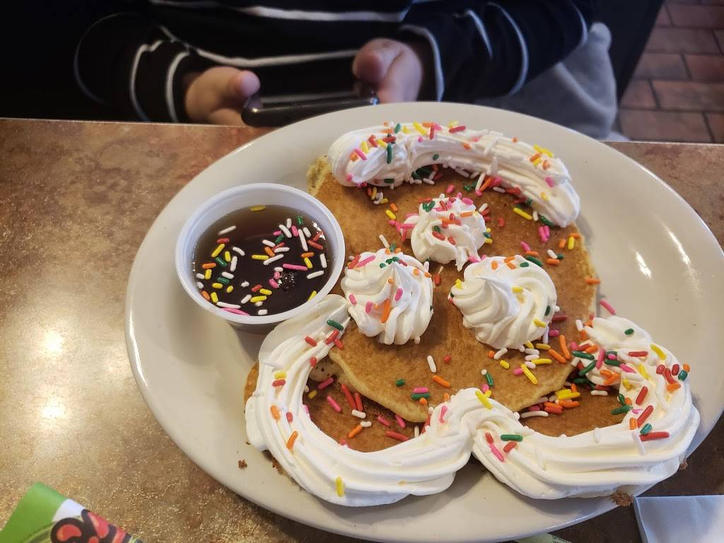 Perkos Cafe | cafe | 901 N Carpenter Rd, Modesto, CA 95351, USA | 2095293100 OR +1 209-529-3100