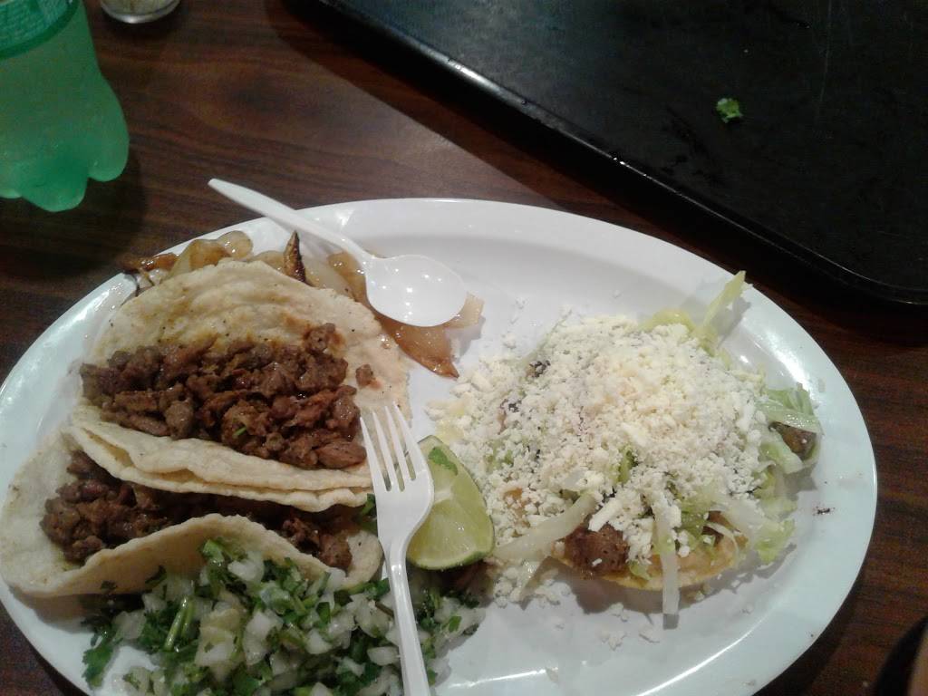 Ricos Elotes El Tocallo | restaurant | 527 Sunset Ave, Dallas, TX 75208, USA | 2149423557 OR +1 214-942-3557