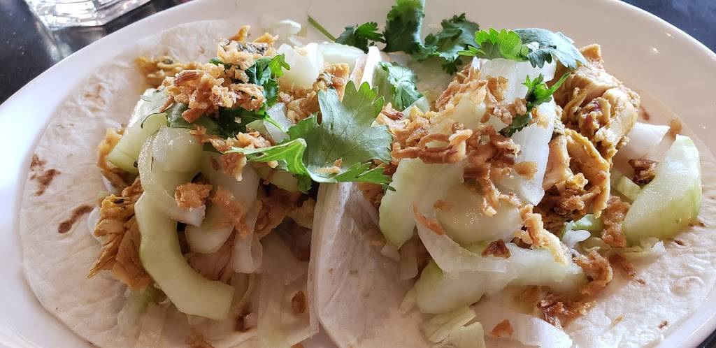 Bar Batavia | restaurant | 2031 Yonge St, Toronto, ON M4S 2A2, Canada | 4164882031 OR +1 416-488-2031