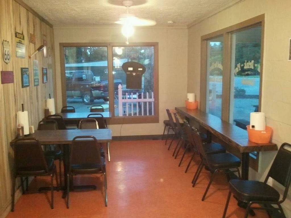 Perrys Smokin Pig | restaurant | 2025 Old Hwy 31, White House, TN 37188, USA | 6156724414 OR +1 615-672-4414