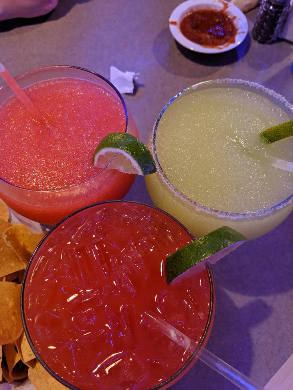 Mariachis | restaurant | 400 S Illinois St, Belleville, IL 62220, USA | 6182369492 OR +1 618-236-9492