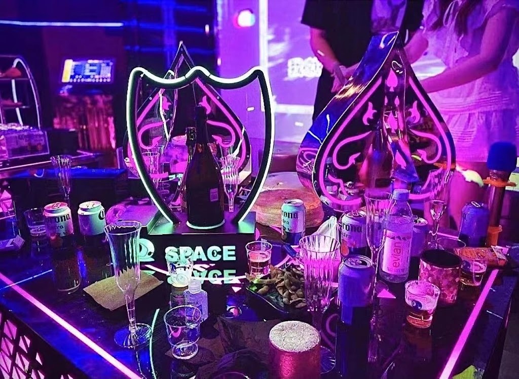 SPACE CLUB | restaurant | 9936 Lower Azusa Rd, El Monte, CA 91731, USA | 6267771888 OR +1 626-777-1888