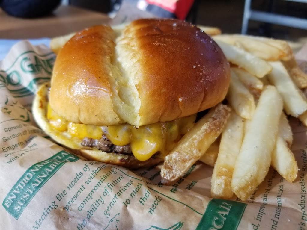 Zoofari Cafe | restaurant | 3400 E Zoo Ct, Tucson, AZ 85716, USA | 5207913204 OR +1 520-791-3204