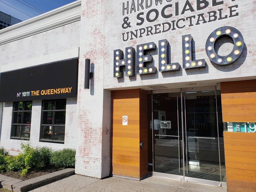 Kelseys Original Roadhouse | restaurant | 1011 The Queensway, Etobicoke, ON M8Z 6C7, Canada | 4166461856 OR +1 416-646-1856