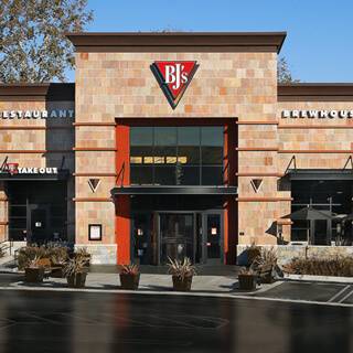 BJs Restaurant & Brewhouse | restaurant | 2670 E Harmony Rd, Fort Collins, CO 80528, USA | 9702823700 OR +1 970-282-3700
