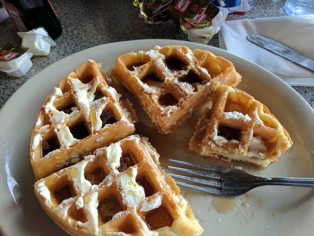 Julies Cafe & Catering | cafe | 2130 Velp Ave, Green Bay, WI 54303, USA | 9204944585 OR +1 920-494-4585