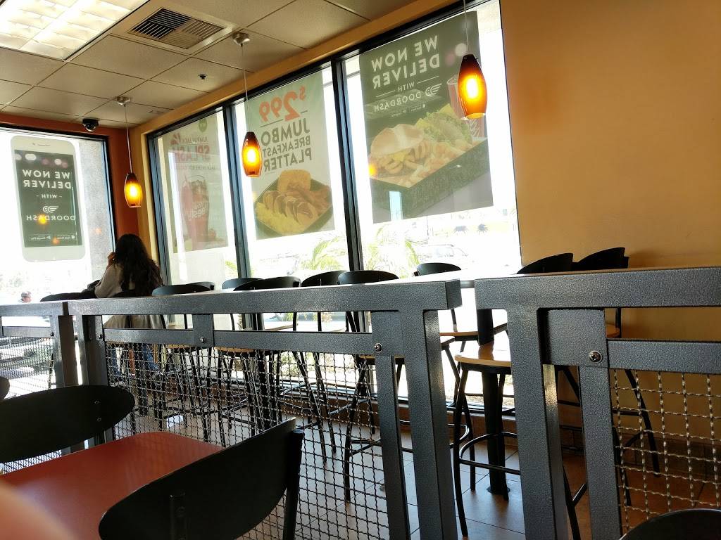 Jack in the Box | restaurant | 1371 Blaine Street, Riverside, CA 92507, USA | 9513699121 OR +1 951-369-9121