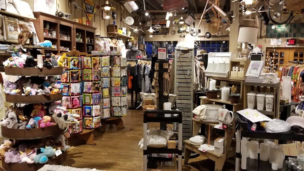 Cracker Barrel Old Country Store | restaurant | 35 S Willowdale Dr Ste 1822, Lancaster, PA 17602, USA | 7172908100 OR +1 717-290-8100