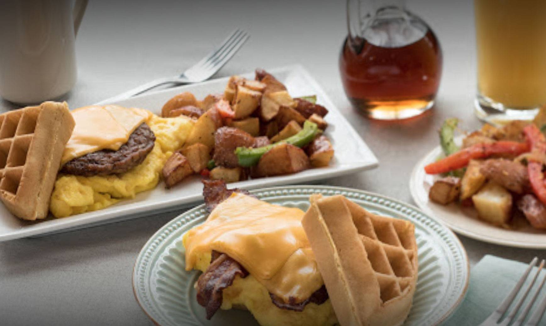 TooJays Deli • Bakery • Restaurant | meal takeaway | 7600 Dr Phillips Blvd, Orlando, FL 32819, United States | 4073550340 OR +1 407-355-0340