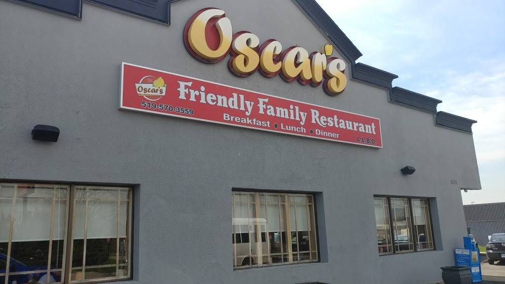 Oscars Restaurant & Pizzeria | restaurant | 835 Victoria St N, Kitchener, ON N2B 3C3, Canada | 5195764312 OR +1 519-576-4312
