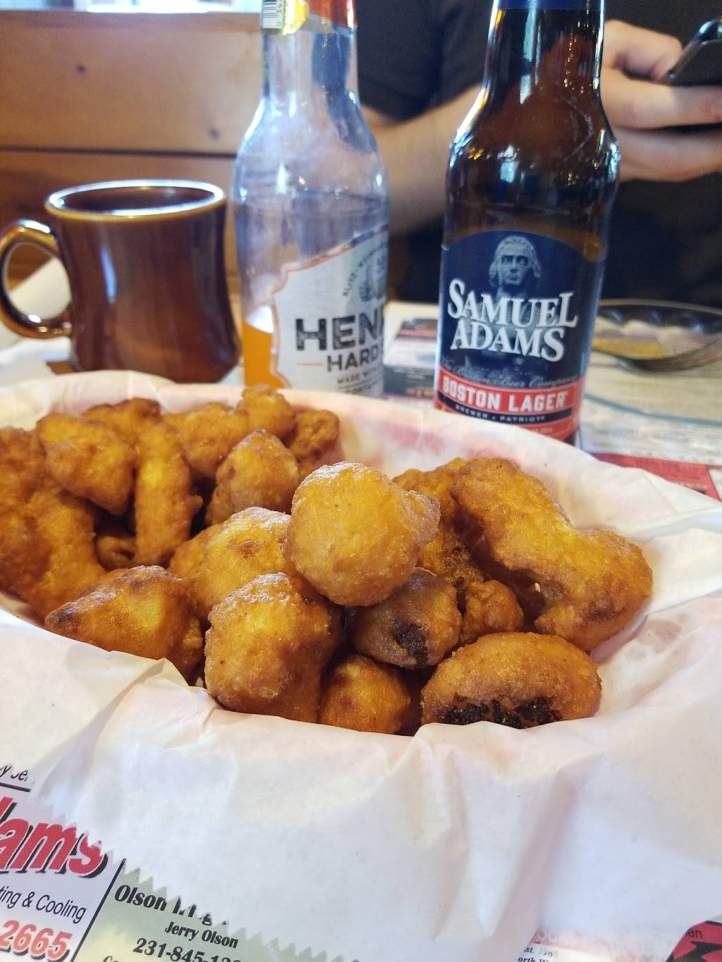 Val-Du-Lakes Bar & Grill | restaurant | 1511 N Wilson Rd, Mears, MI 49436, USA | 2318734901 OR +1 231-873-4901