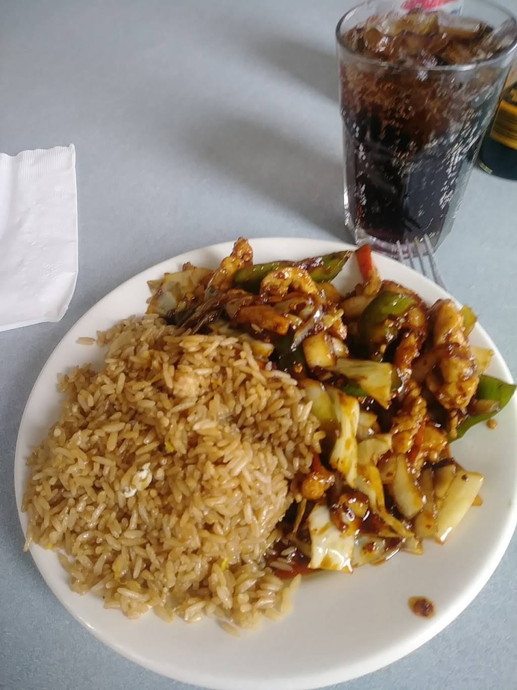 Yin Yang Chinese Restaurant | restaurant | 2625 White Bear Ave N, Maplewood, MN 55109, USA | 6517771893 OR +1 651-777-1893
