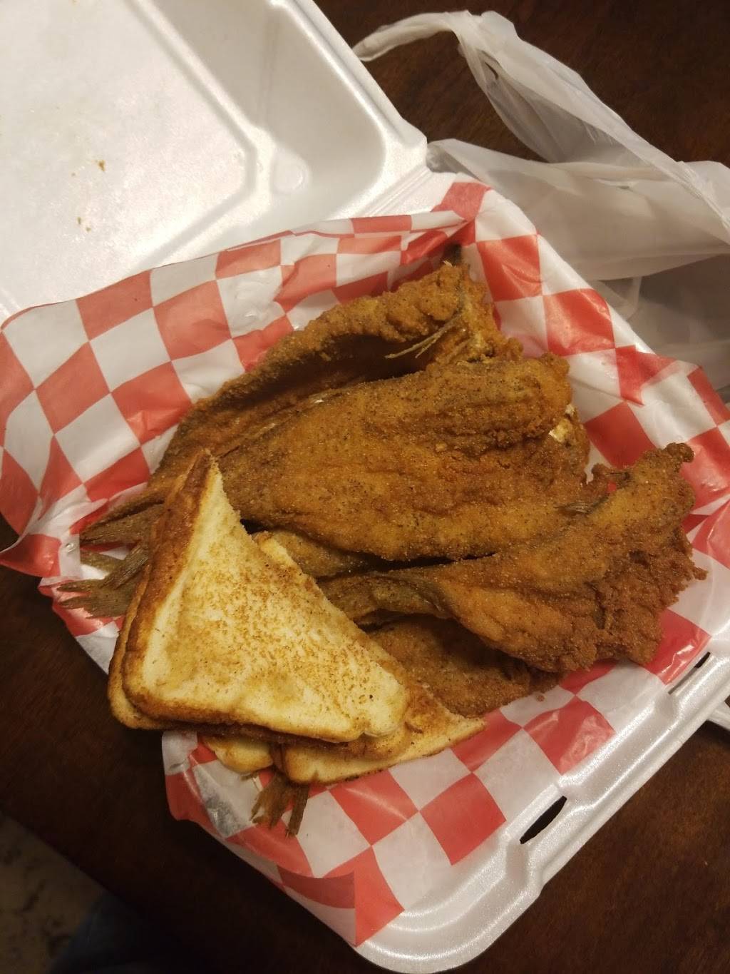 Hawks Fish & BBQ | restaurant | 3050 Williamsburg Rd, Henrico, VA 23231, USA | 8042228700 OR +1 804-222-8700
