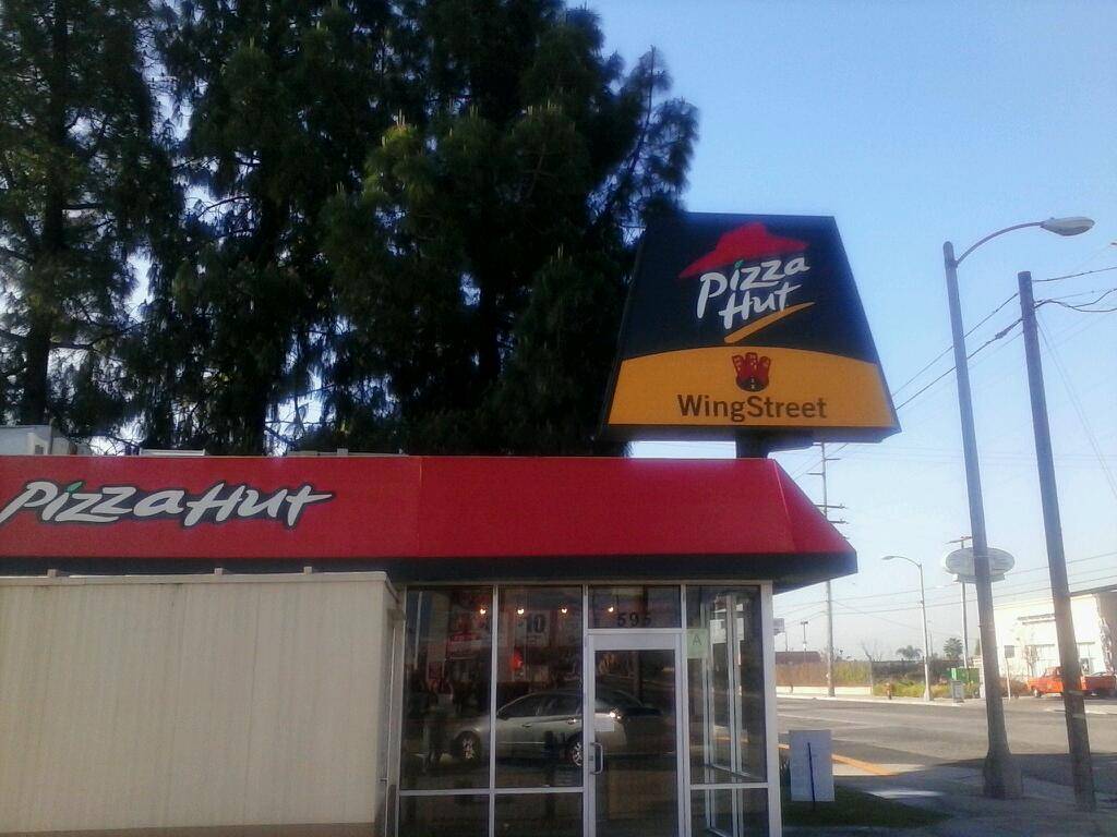 Pizza Hut | restaurant | 595 S Mt Vernon Ave, San Bernardino, CA 92410, USA | 9098894440 OR +1 909-889-4440