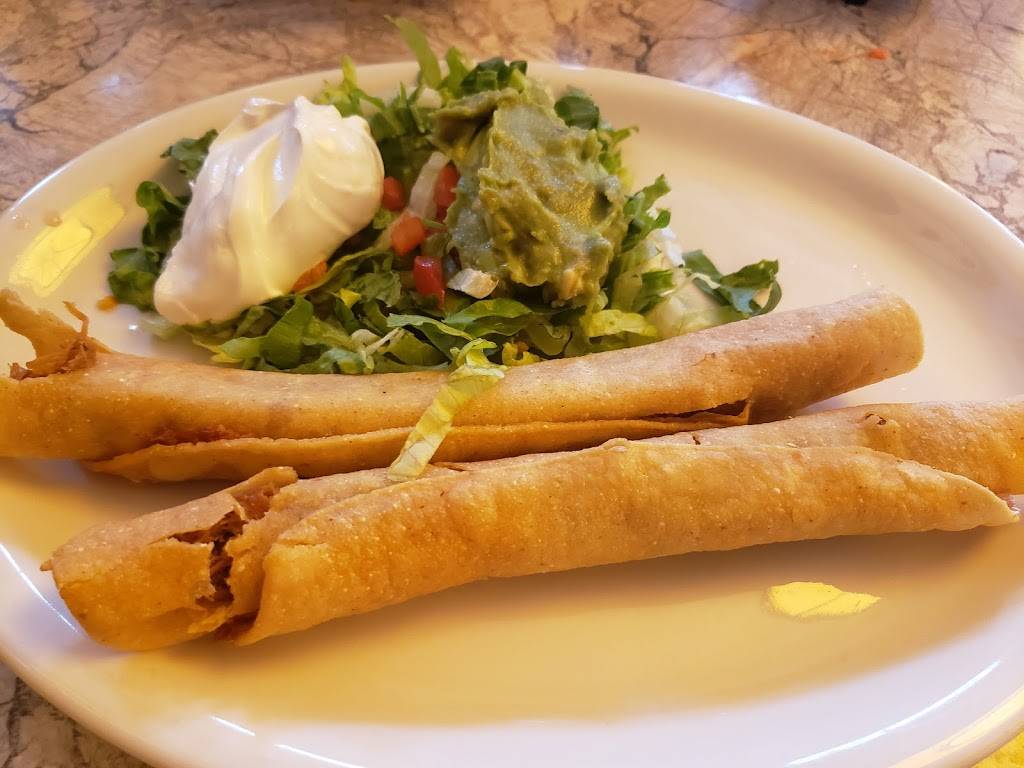 Violas Ventanas | restaurant | 9660 Westover Hills Blvd, San Antonio, TX 78251, USA | 2106849660 OR +1 210-684-9660