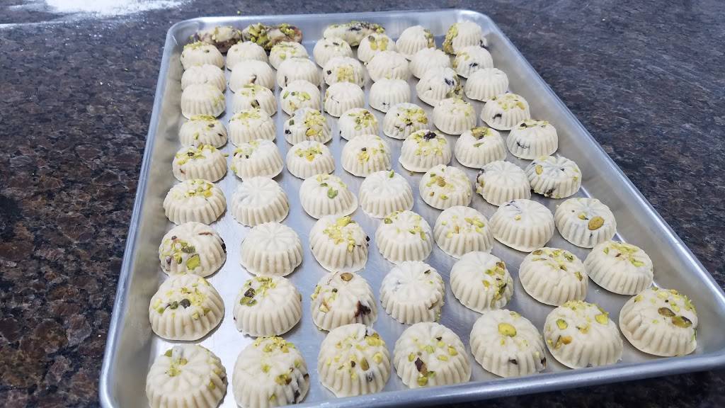 Abe’s Bakery & Pizza | restaurant | 16645 W Warren Ave, Detroit, MI 48228, USA | 3135513087 OR +1 313-551-3087