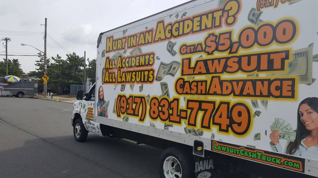 Pauls Dogs.. Famous Hot Dog Truck | restaurant | 475 Seaview Ave, Staten Island, NY 10305, USA | 7189873595 OR +1 718-987-3595