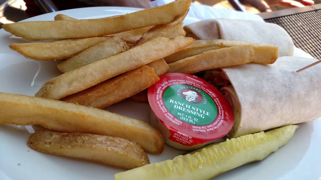 Winking Lizard Tavern | restaurant | 6111 Quarry Ln, Independence, OH 44131, USA | 2165242226 OR +1 216-524-2226