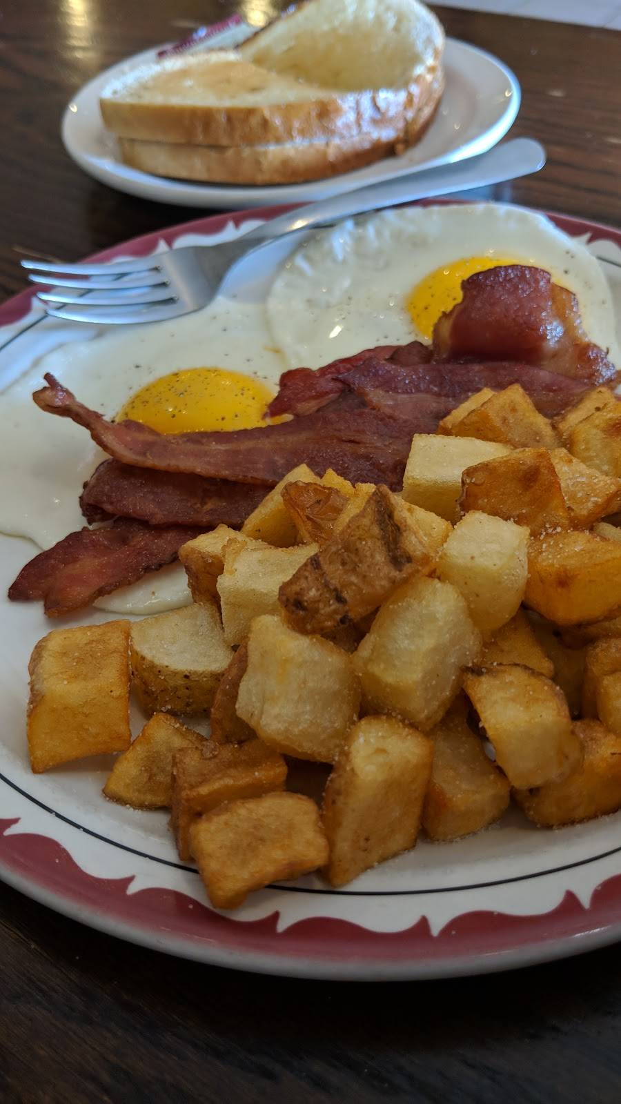 Marys place | restaurant | 1494 Dundas St, London, ON N5W 3B9, Canada | 5194524835 OR +1 519-452-4835