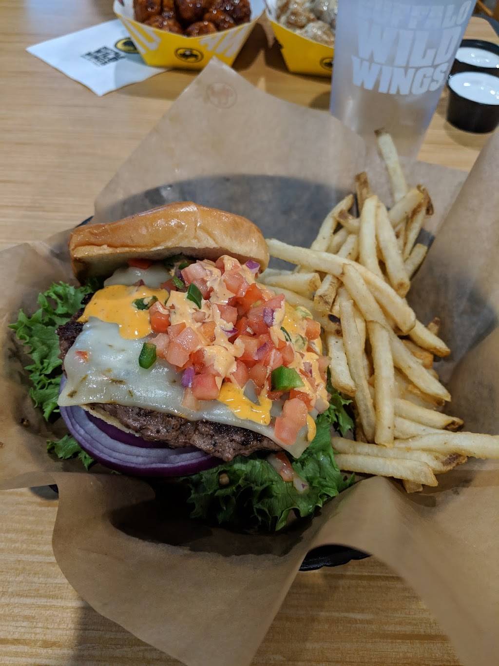 Buffalo Wild Wings | meal takeaway | 1403 N Main St, Farmville, VA 23901, USA | 4343155522 OR +1 434-315-5522