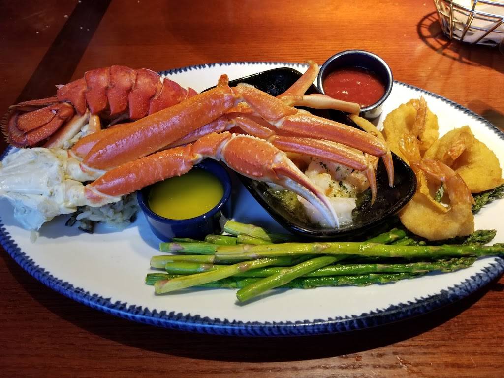 Red Lobster | restaurant | 4645 S 76th St, Greenfield, WI 53220, USA | 4142814030 OR +1 414-281-4030