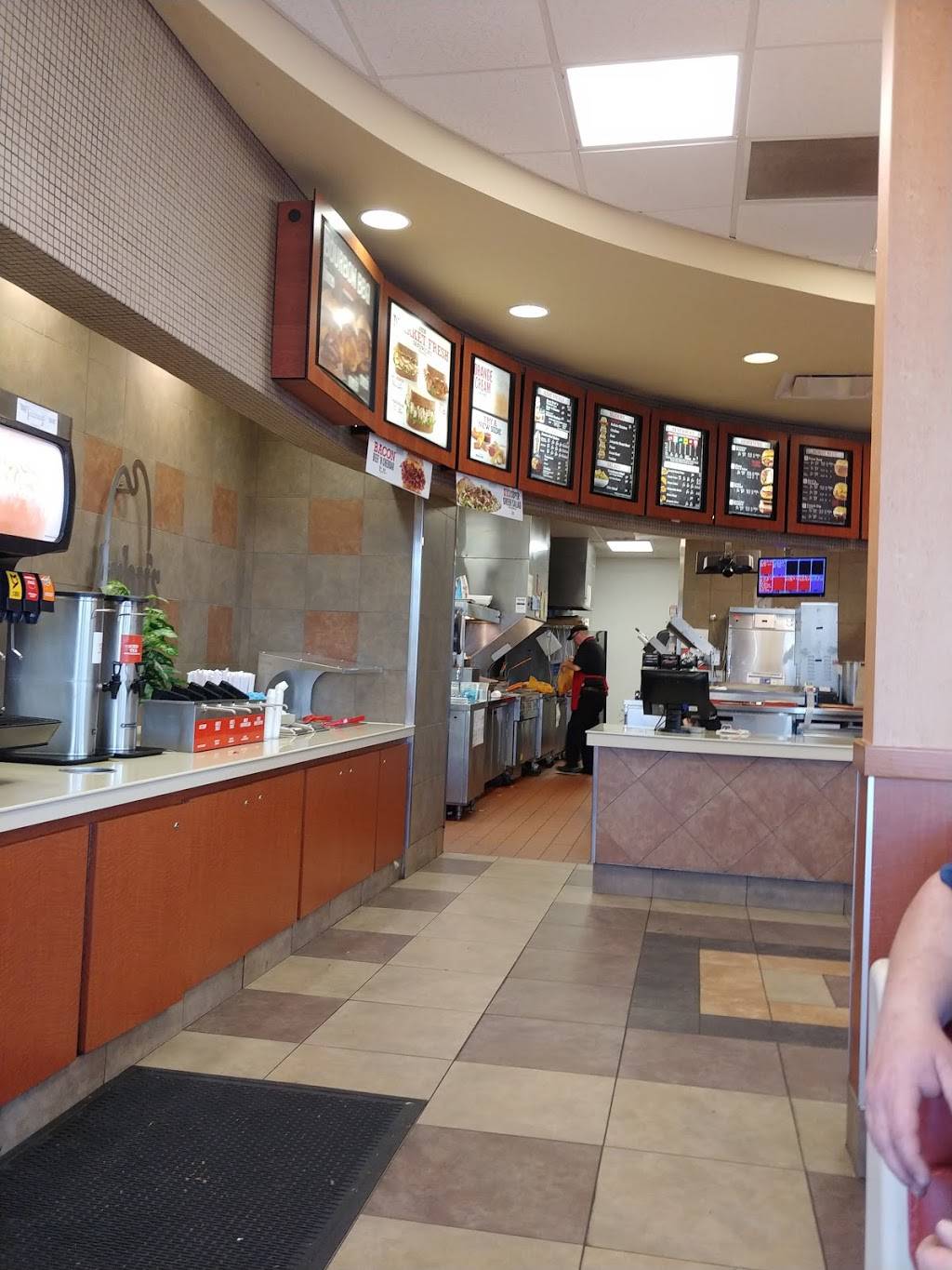 Arbys | meal takeaway | 20111 E Valley View Pkwy, Independence, MO 64057, USA | 8167951301 OR +1 816-795-1301