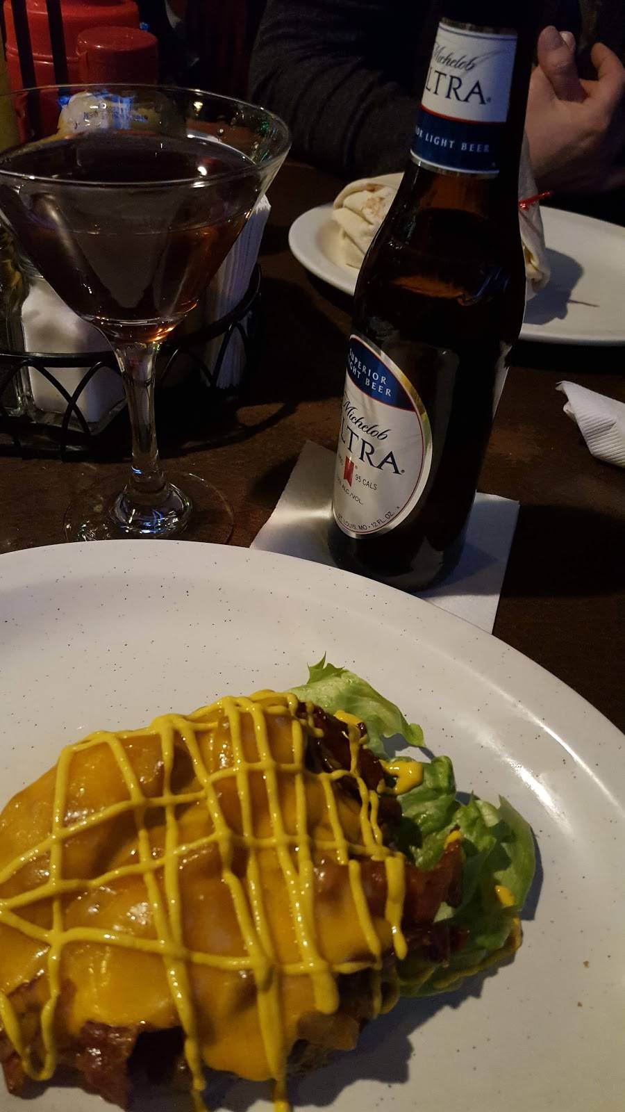 Sandys by the Beech | restaurant | 25853 Five Mile Road, Redford Charter Twp, MI 48239, USA | 3135340333 OR +1 313-534-0333