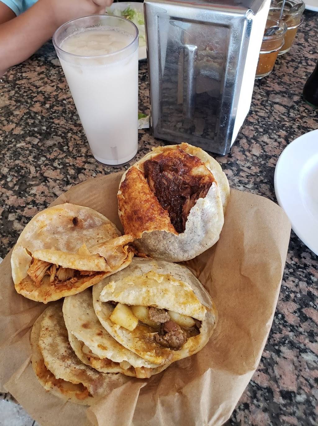 Gorditas DOÑA LUZ | restaurant | LOC 4, José Clemente Orozco 9429, Zona Urbana Rio Tijuana, 22010 Tijuana, B.C., Mexico | 016646342002 OR +52 664 634 2002