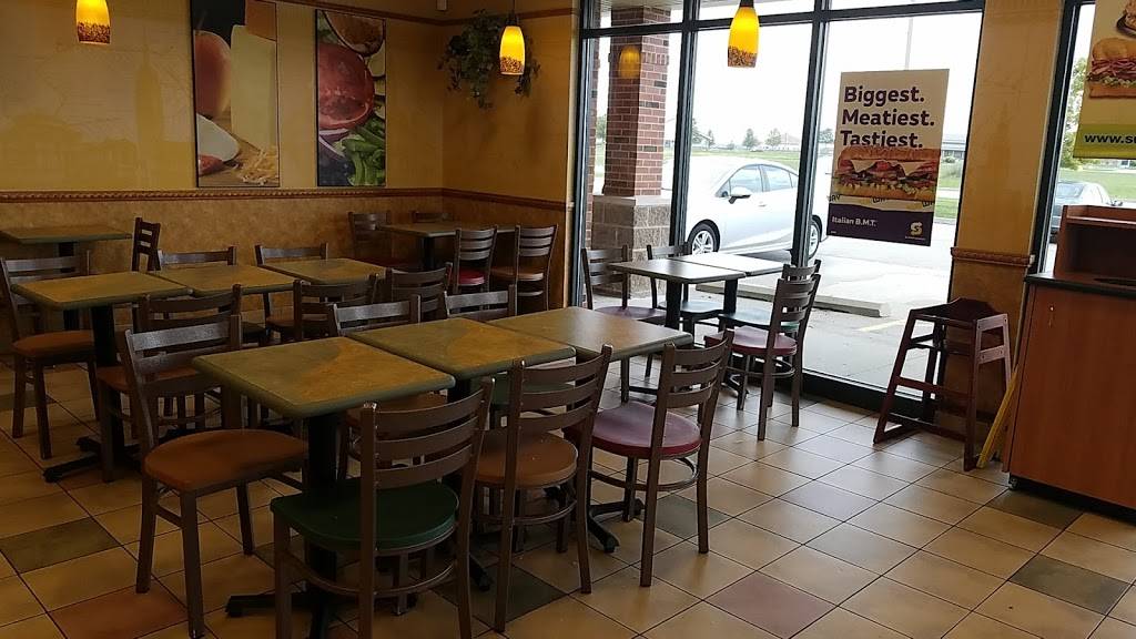 Subway | restaurant | 1602 Glasson St, Bloomington, IL 61704, USA | 3096624239 OR +1 309-662-4239