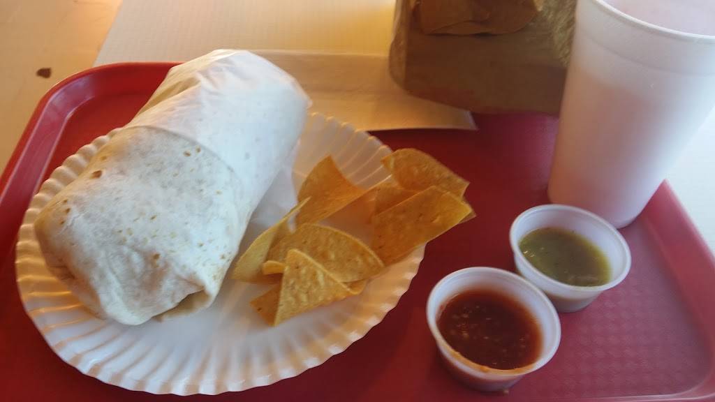 Pineda Tacos | restaurant | 1304 S Robert St, West St Paul, MN 55118, USA | 6514556833 OR +1 651-455-6833