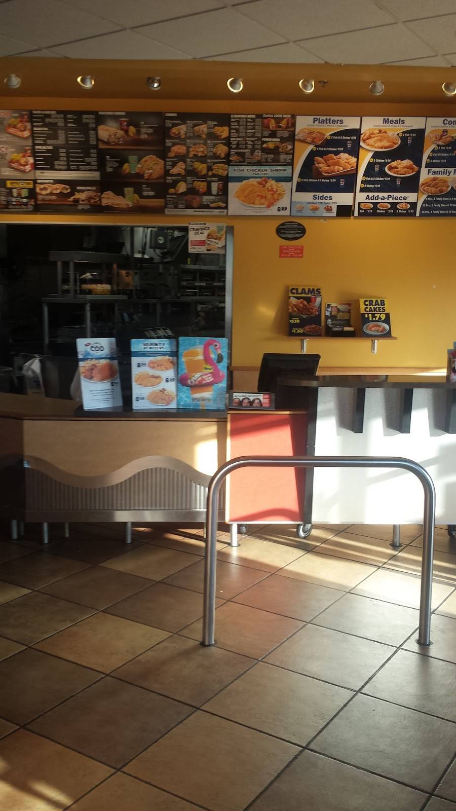 Taco Bell | meal takeaway | 725 W Southern Ave, Phoenix, AZ 85041, USA | 6022431893 OR +1 602-243-1893