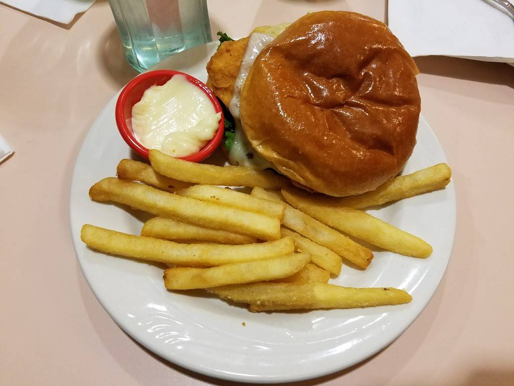 Friendlys | restaurant | 2150 Lincoln Hwy E, Lancaster, PA 17602, USA | 7172996184 OR +1 717-299-6184