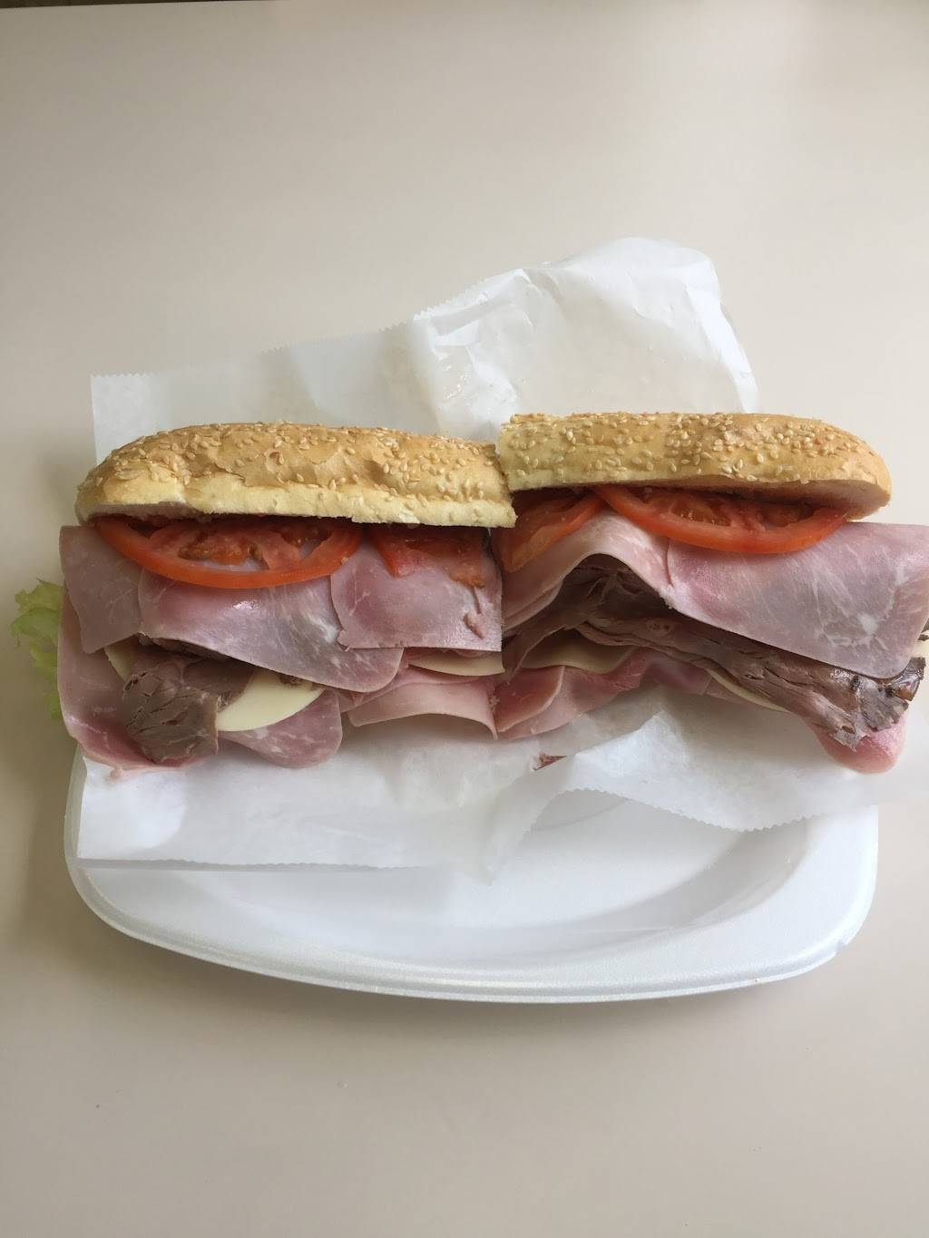 Marios | restaurant | 1700 W Lake St, Addison, IL 60101, USA | 6307750178 OR +1 630-775-0178