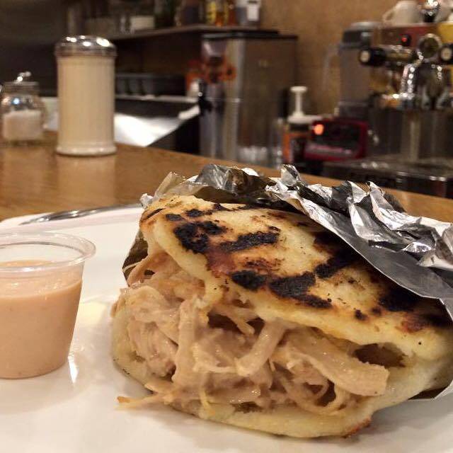 Empanada Loca | restaurant | 606 5th Ave, Brooklyn, NY 11215, USA | 7183692118 OR +1 718-369-2118