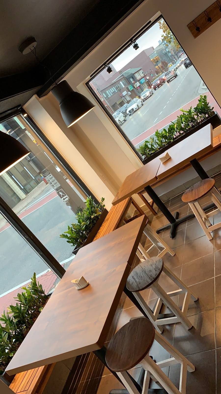 Grill Gate | restaurant | 10185 Yonge St unit 3, Richmond Hill, ON L4C 1T5, Canada | 9057371167 OR +1 905-737-1167