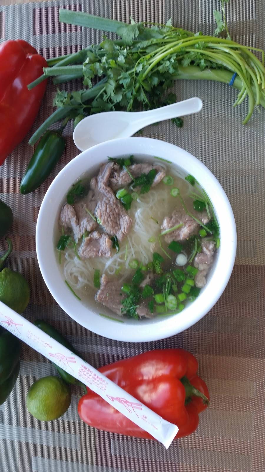 Lucky Panda Chinese Fast Food | restaurant | 22802 Victory Blvd, Woodland Hills, CA 91367, USA | 8188838088 OR +1 818-883-8088