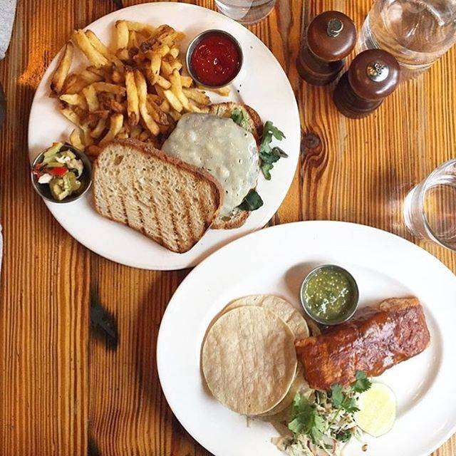 Buds Seafood Grille | restaurant | 314 Lincoln Center, Stockton, CA 95207, USA | 2099560270 OR +1 209-956-0270