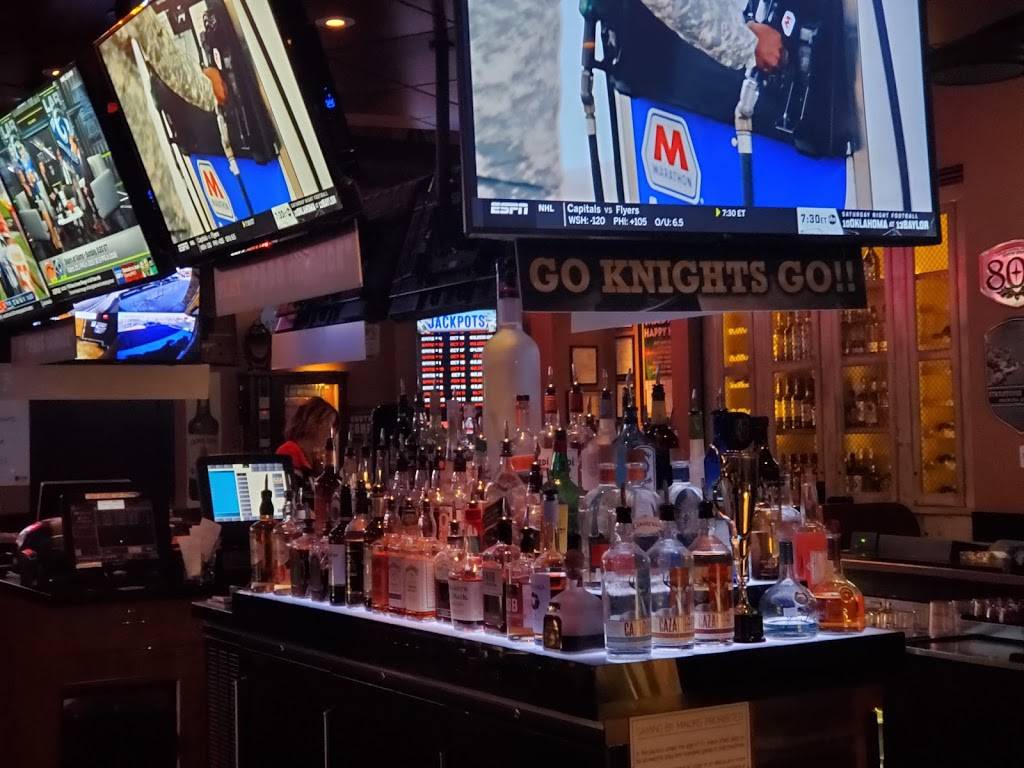 Edge of Town Bar & Grille | restaurant | 10490 W Cheyenne Ave, Las Vegas, NV 89129, USA | 7024633343 OR +1 702-463-3343