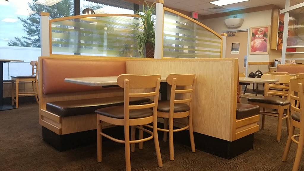 Wendys | restaurant | 2109 Wards Rd, Lynchburg, VA 24502, USA | 4342370029 OR +1 434-237-0029
