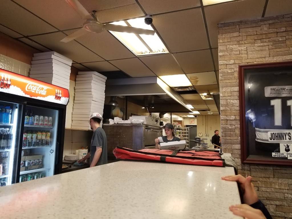 Johnnys Pizza Orangeville | restaurant | 283 Broadway, Orangeville, ON L9W 1L2, Canada | 5199429852 OR +1 519-942-9852